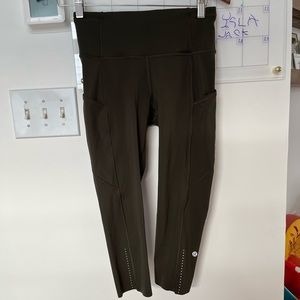 Lululemon size 6 green